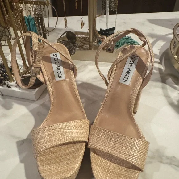 Steve Madden Women's Tan Platform Sandals - Picture 3 of 5